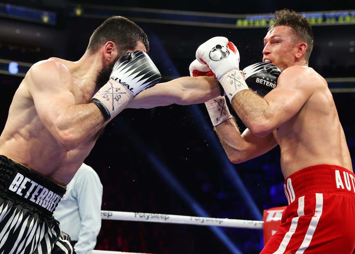 Artur Beterbiev vs Callum Smith