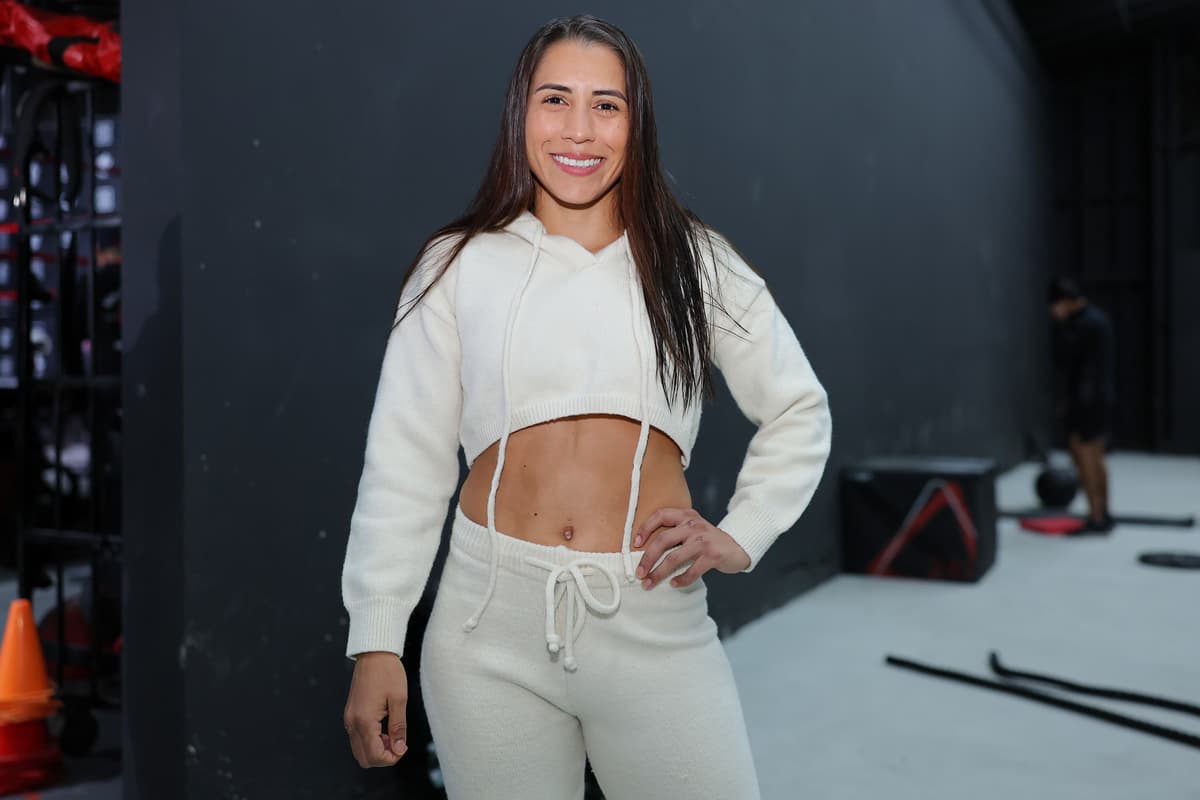 Yokasta Valle faces Seniesa Estrada for undisputed title