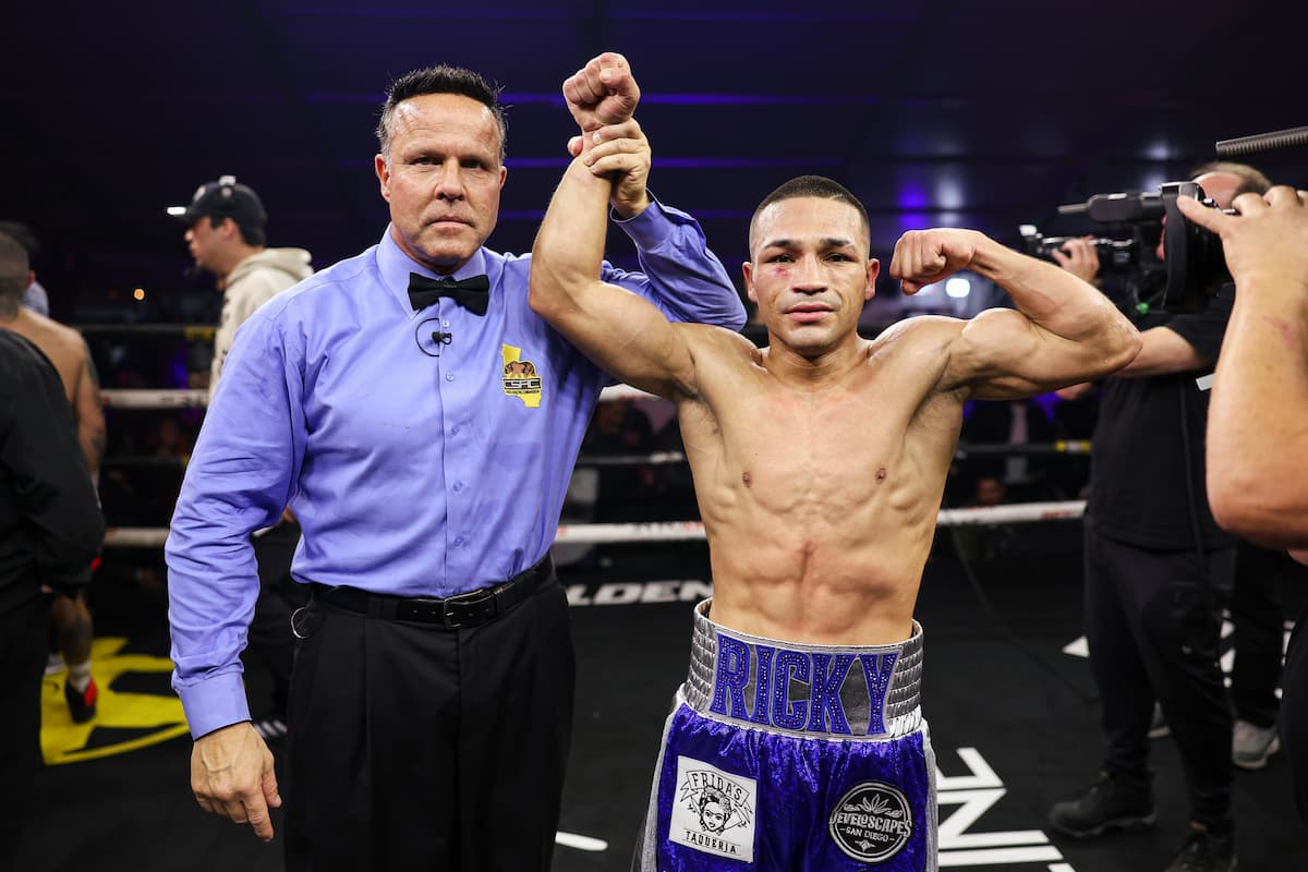 Jesus Perez victorious over Joseph Diaz