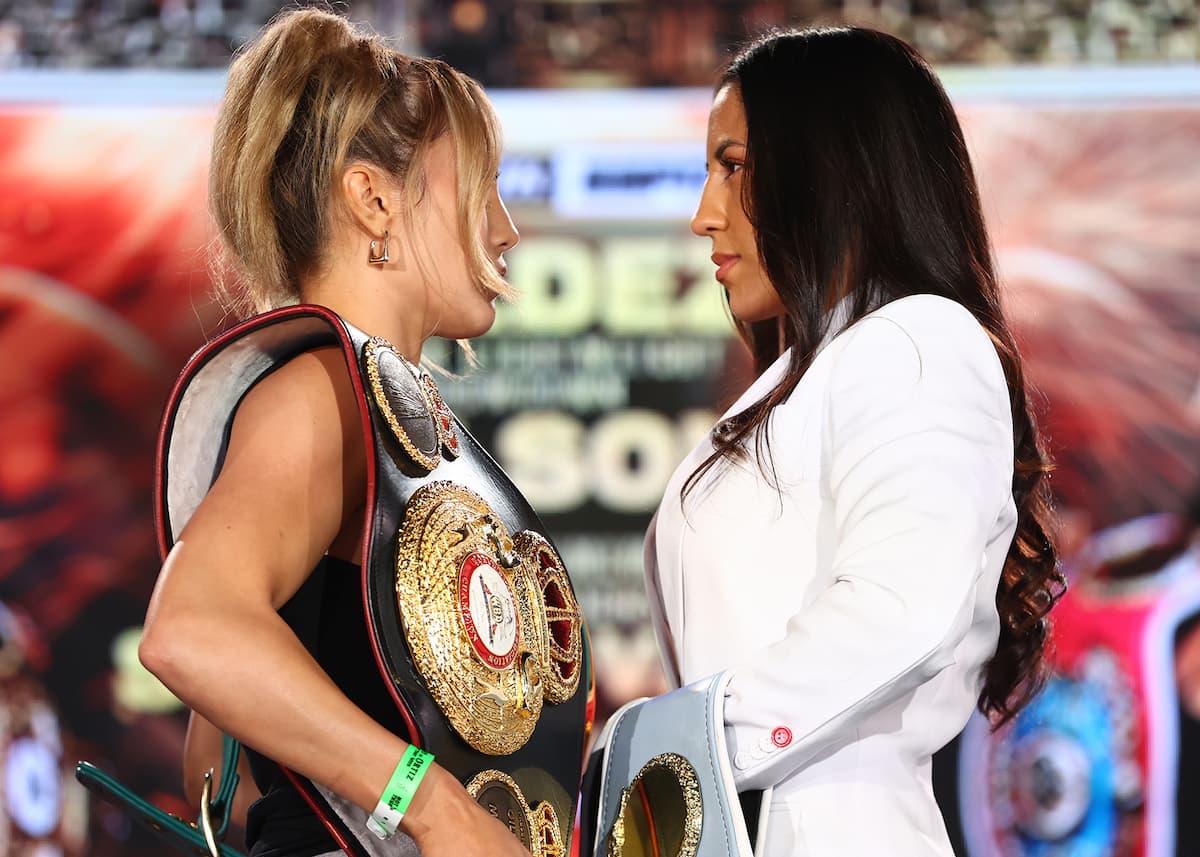 Seniesa Estrada vs Yokasta Valle faceoff