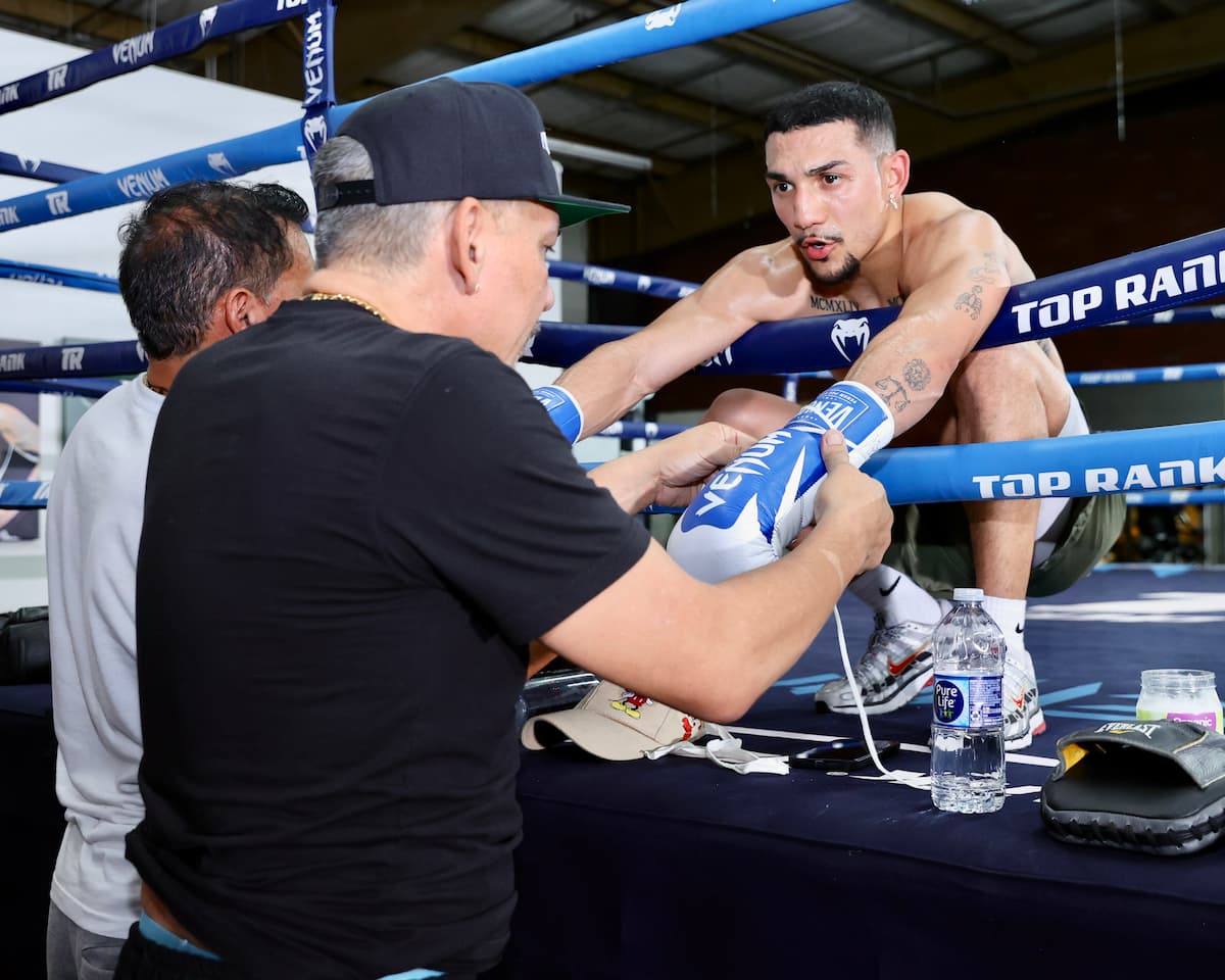 Teofimo Lopez workout