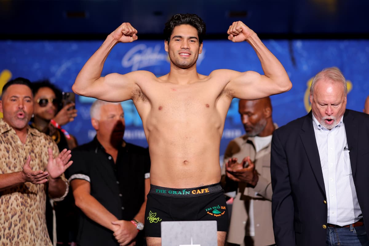 Arsen Goulamirian vs Zurdo Ramirez on weight for 200pound title in Los