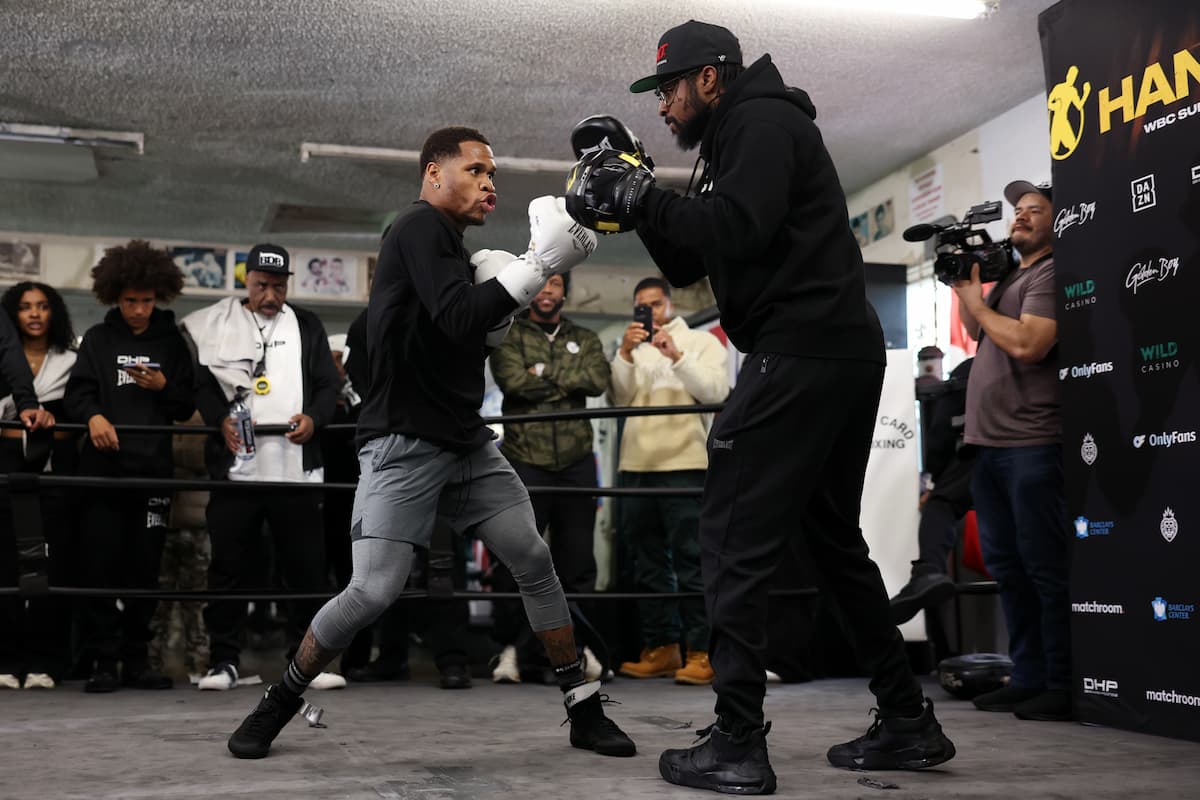 Devin Haney media workout