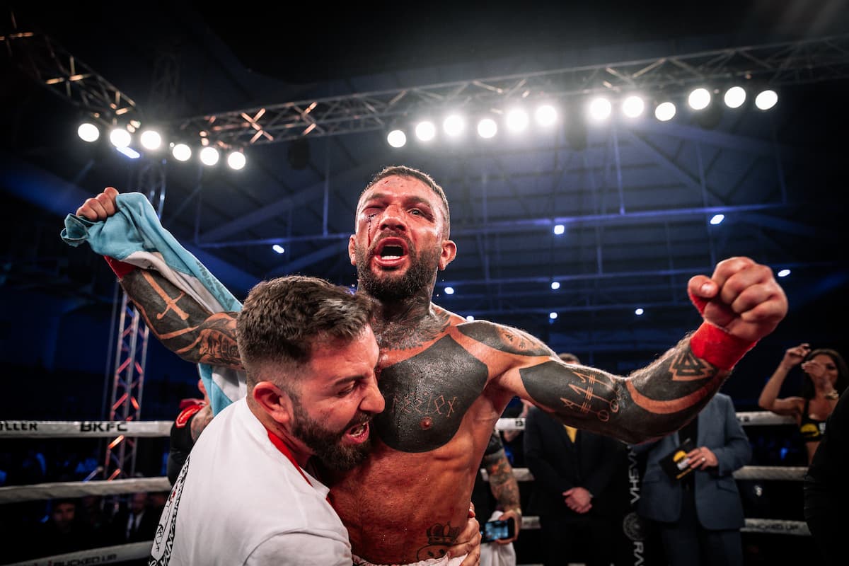 Franco Tenaglia celebrates victory