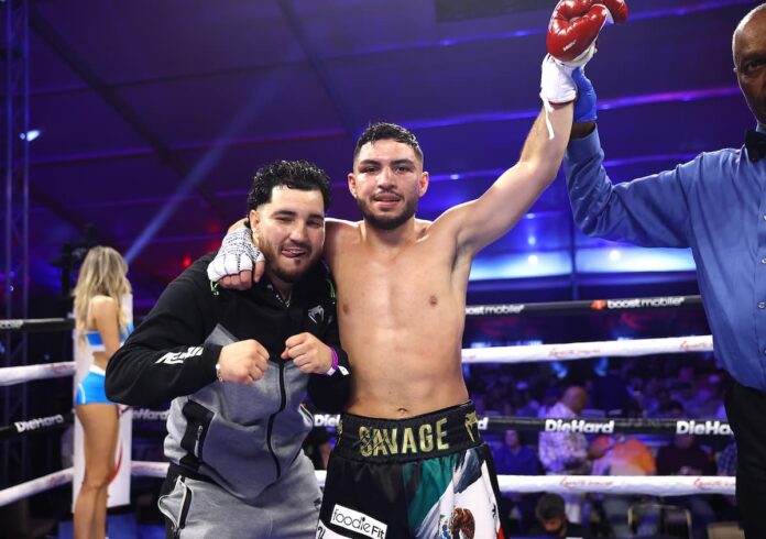 Andres Cortes faces Abraham Nova in Las Vegas