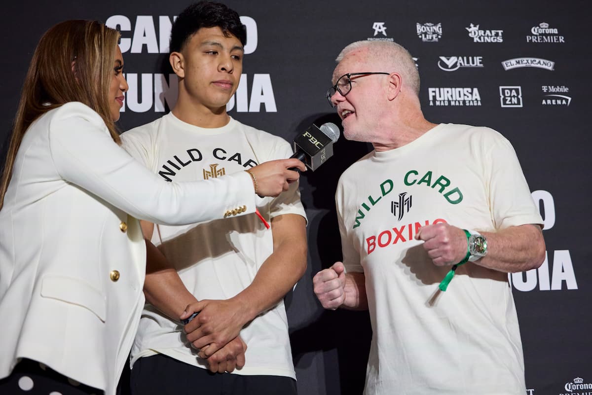 Jaime Munguia and Freddie Roach