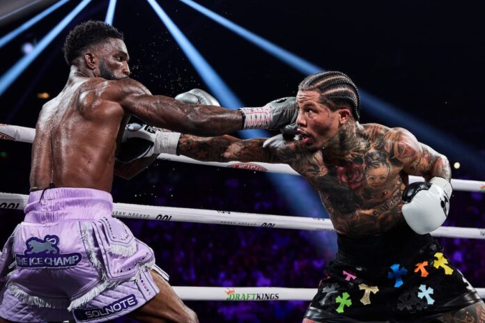 Gervonta Davis knocks out Frank Martin to retain title