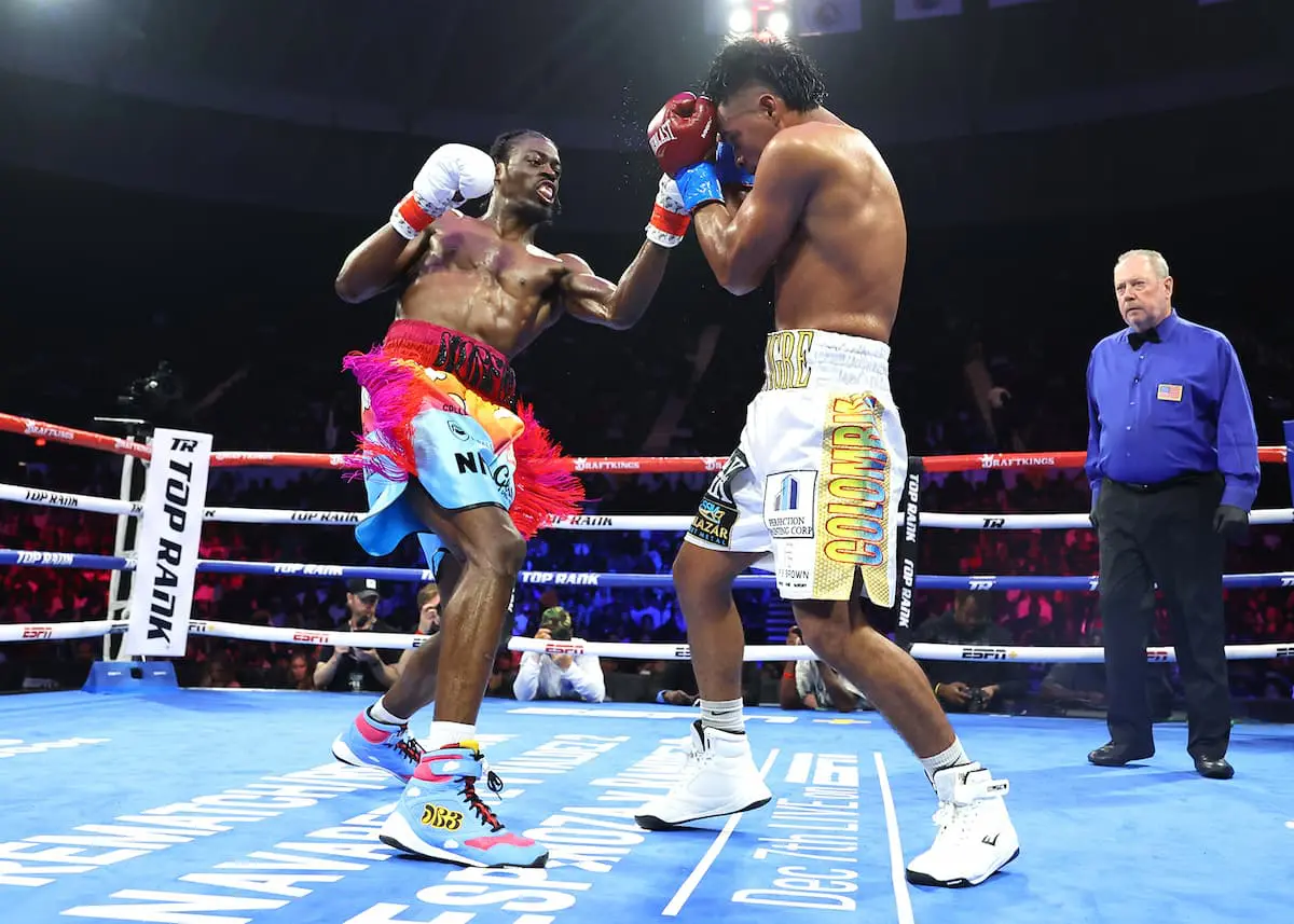 Photos: Keyshawn Davis drops & stops Gustavo Daniel Lemos in second round -  FIGHTMAG
