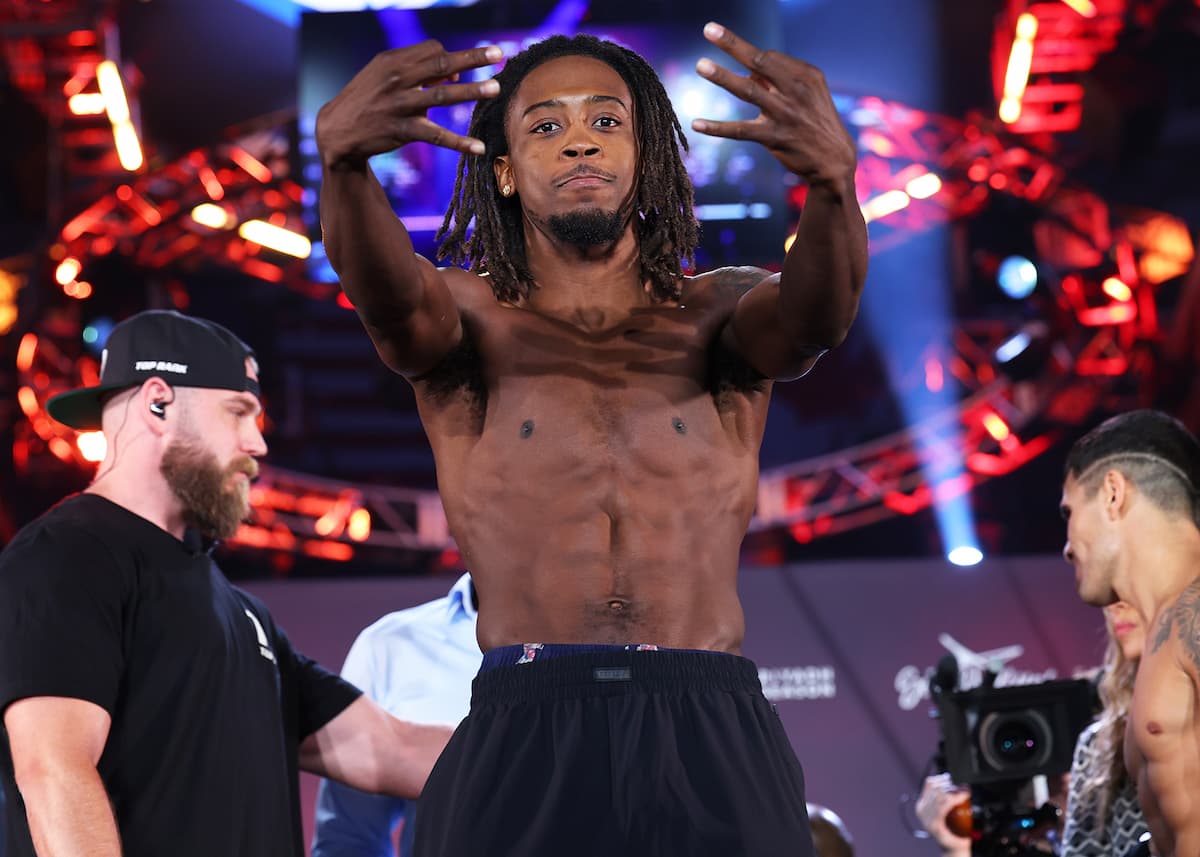 Photos: Keyshawn Davis official, Gustavo Daniel Lemos misses weight by 6  lbs - FIGHTMAG