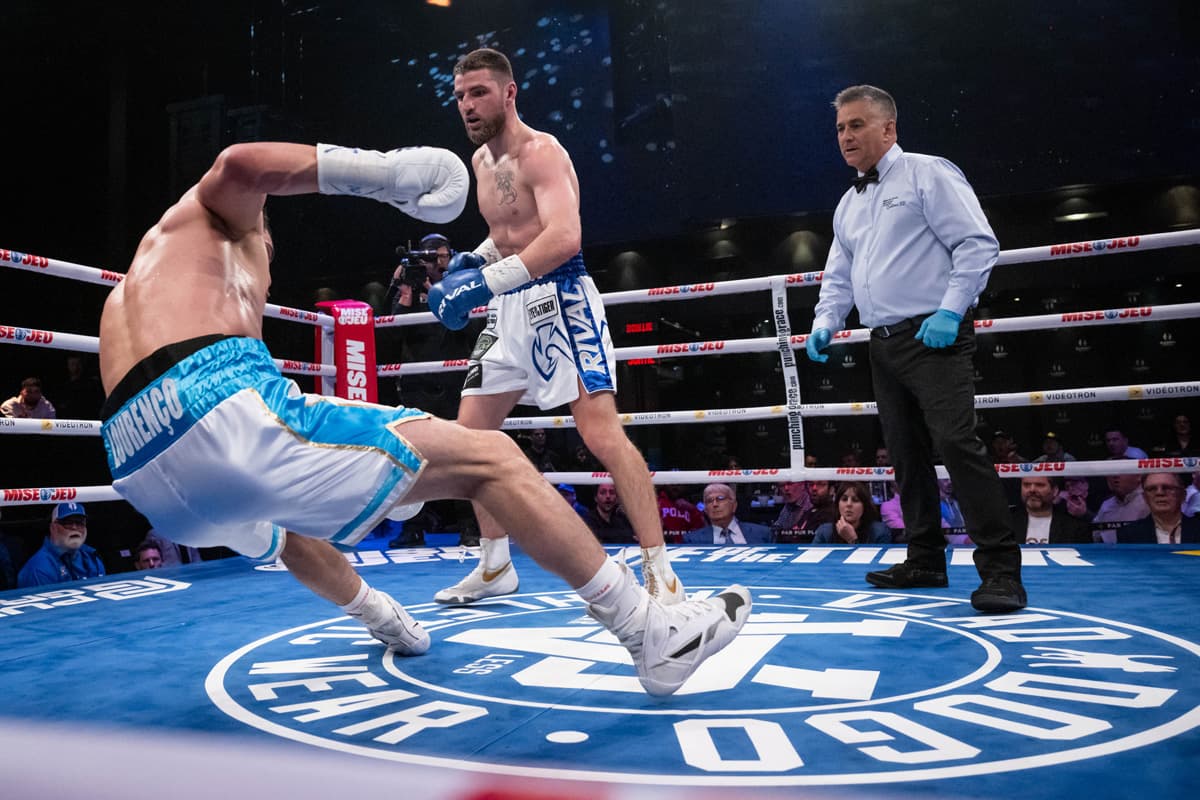 Alexandre Gaumont dominates Mathis Lourenco during their boxing bout