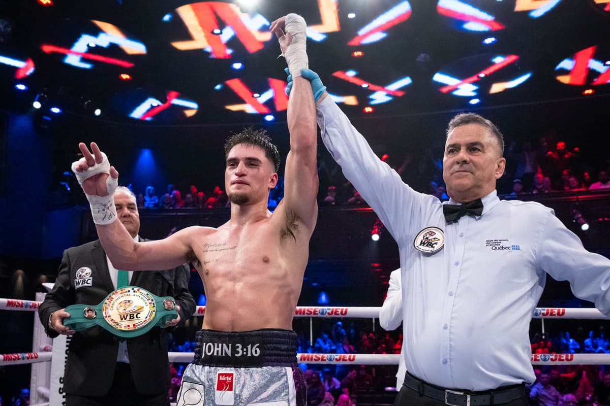 Christopher Guerrero victorious over Oliver Quintana in their boxing bout