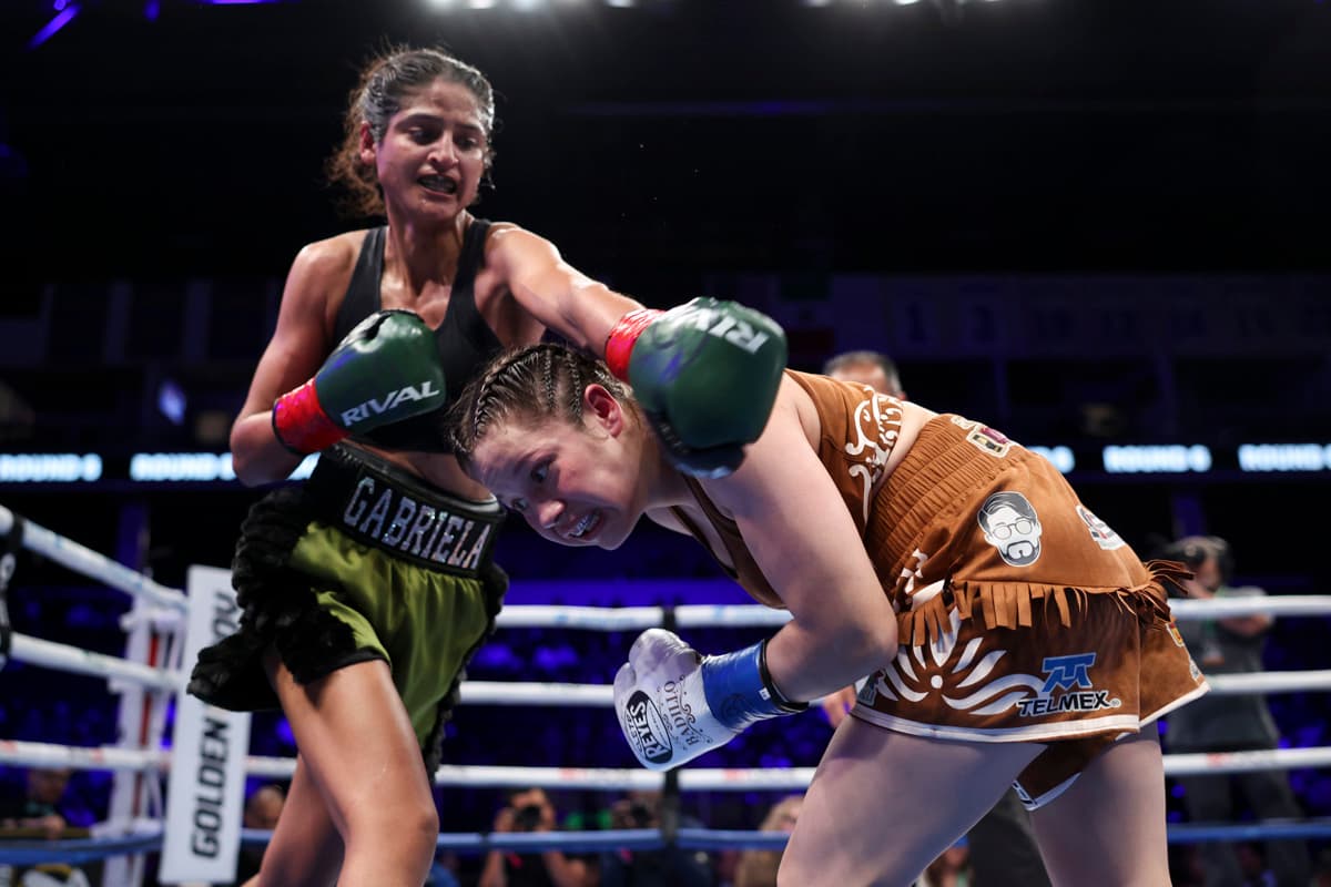 Gabriela Fundora dominates Marilyn Badillo during their bout