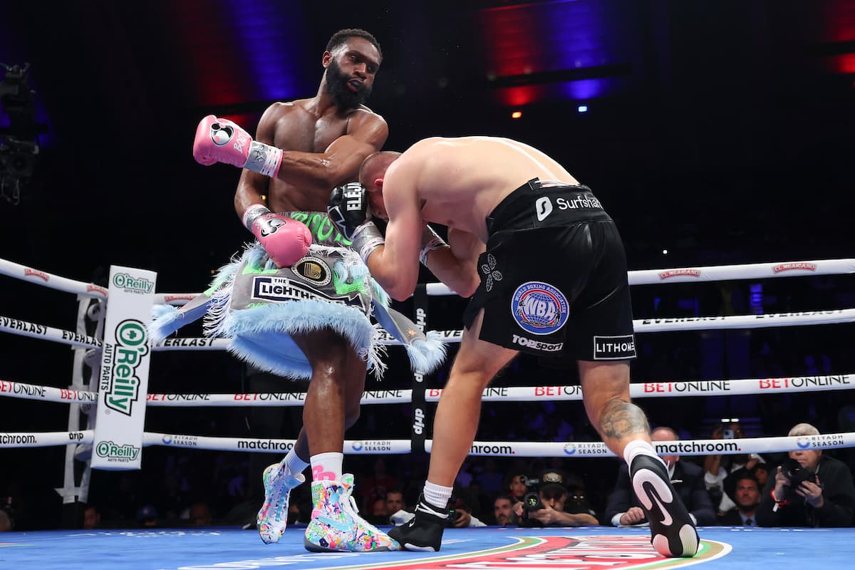Jaron Ennis and Eimantas Stanionis during their boxing bout