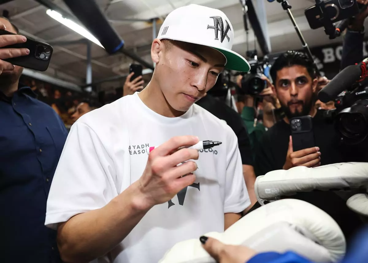 Photos: Naoya Inoue shows off skills at LA media workout ahead of