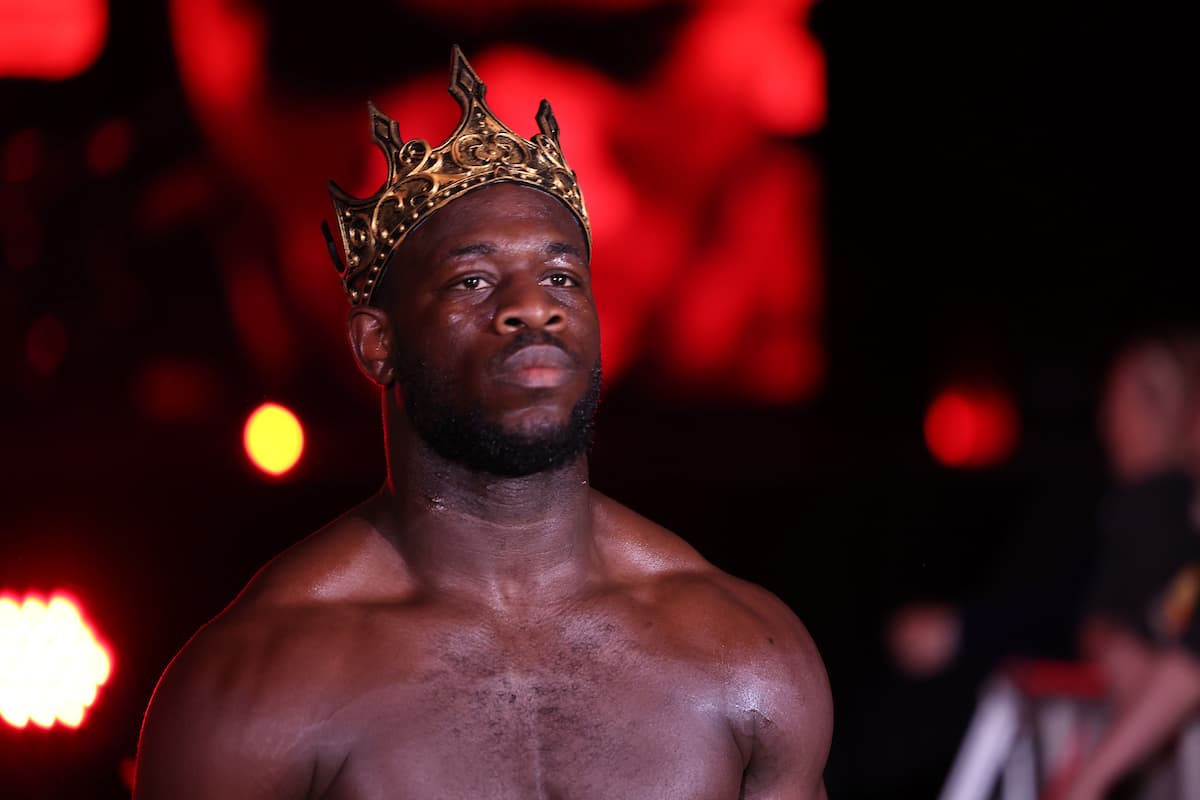Aloys Youmbi makes his ring walk during his bout against David Jamieson