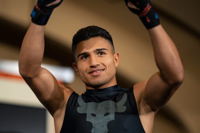Armando Resendiz during a media workout ahead of his boxing bout