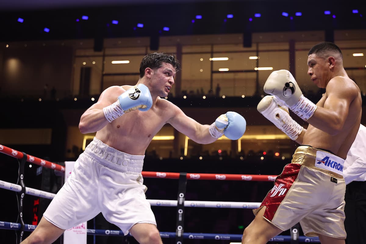 Bruno Surace and Jaime Munguia during their bout