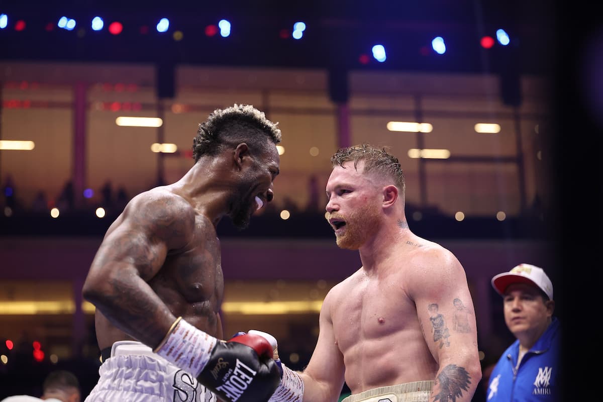 Canelo Alvarez and William Scull after their boxing bout