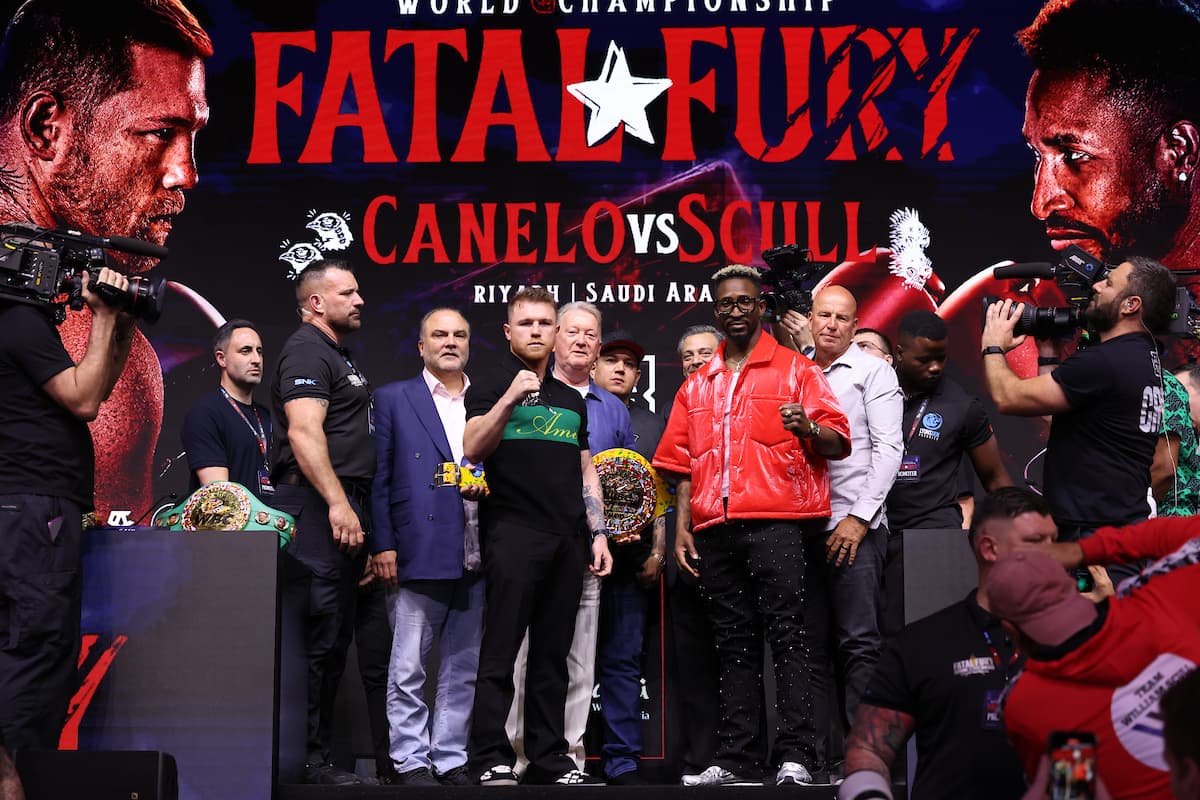 Canelo Alvarez and William Scull at the press conference