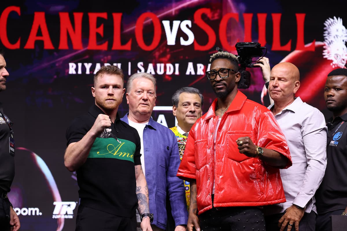 Canelo Alvarez and William Scull at the press conference