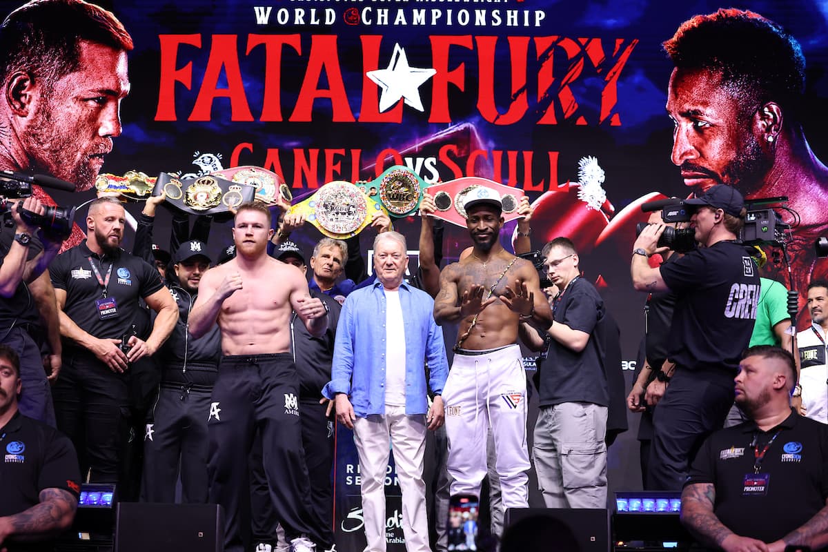 Canelo Alvarez and William Scull at the weigh-in