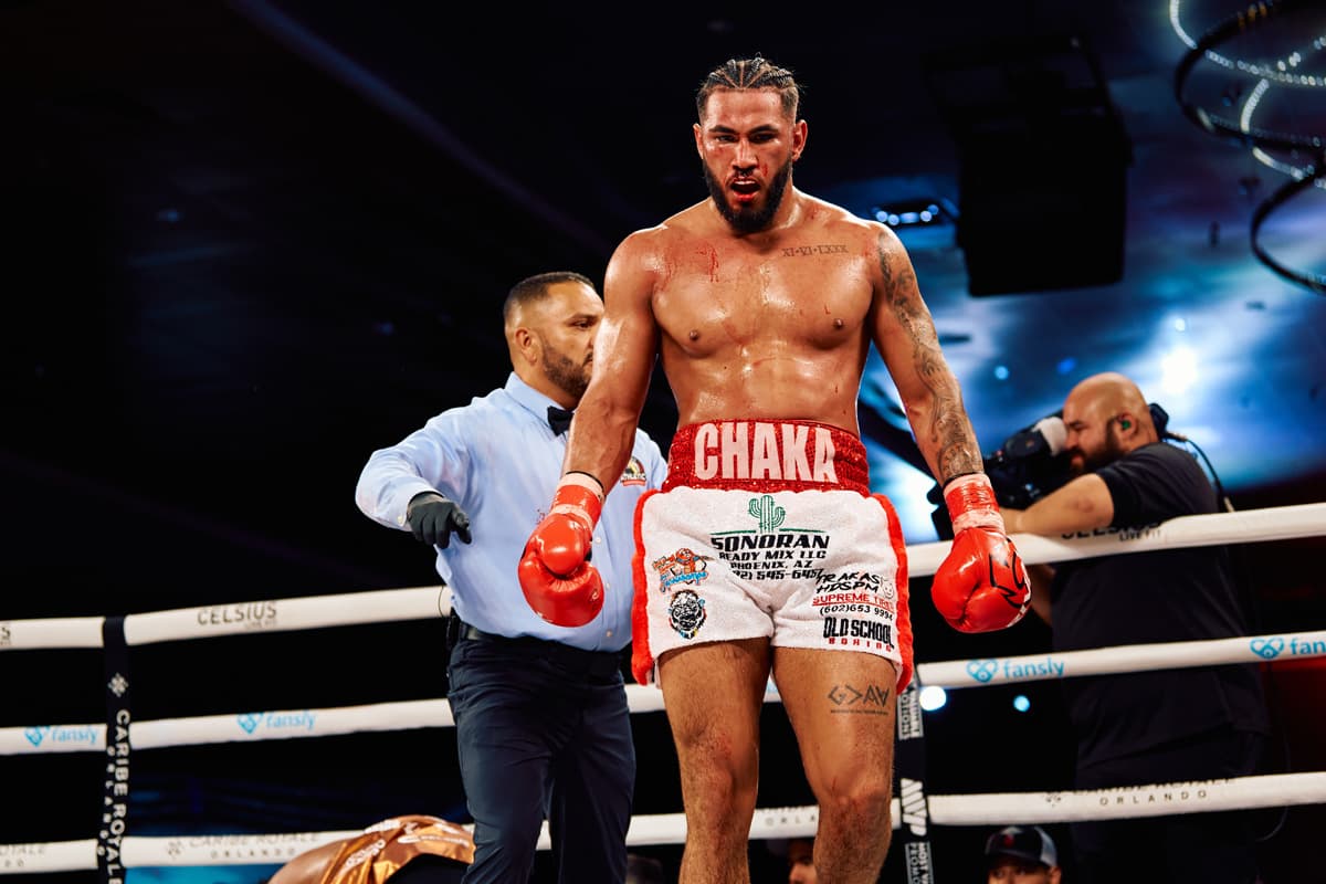 Cesar Navarro during his bout against Dainier Pero at Most Valuable Prospects 12 in Orlando, Florida