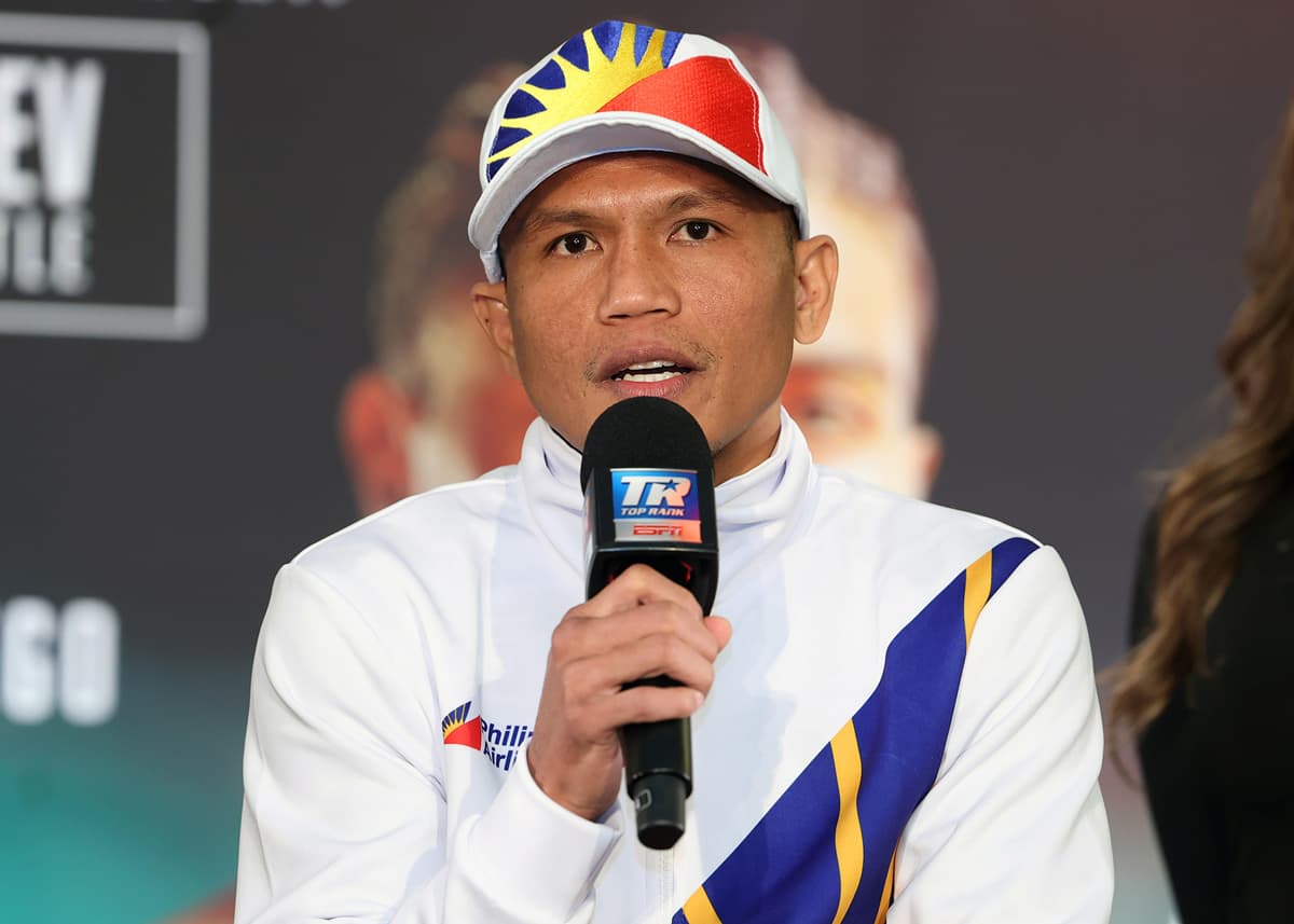 Charly Suarez at the press conference ahead of his bout against Emanuel Navarrete at Pechanga Arena San Diego