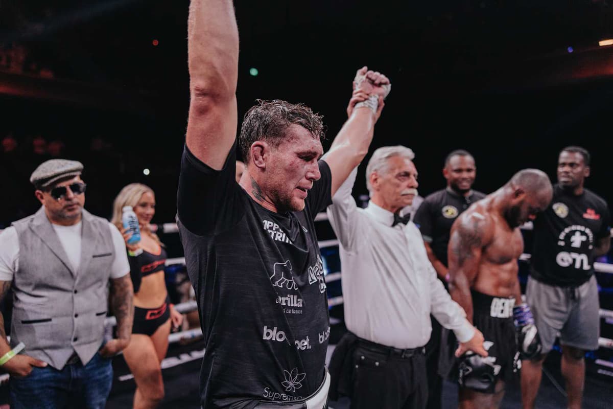 Darren Till victorious over Darren Stewart in their boxing bout