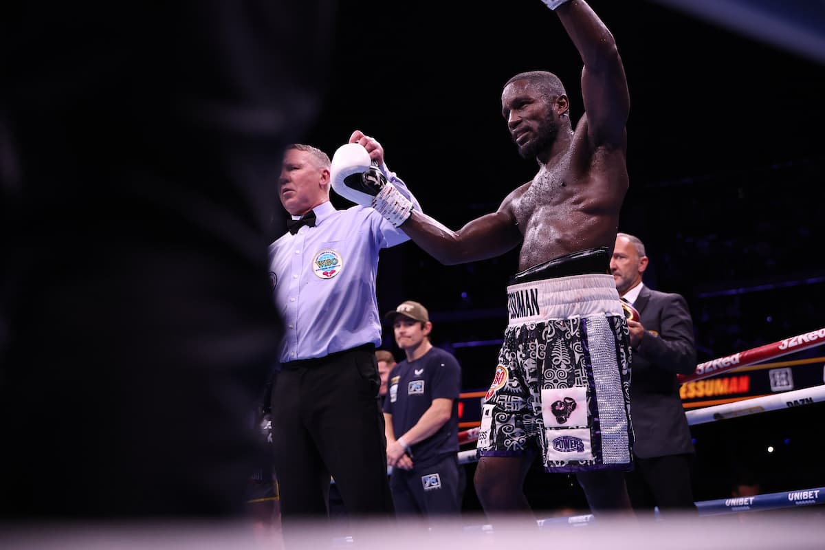 Ekow Essuman victorious over Josh Taylor