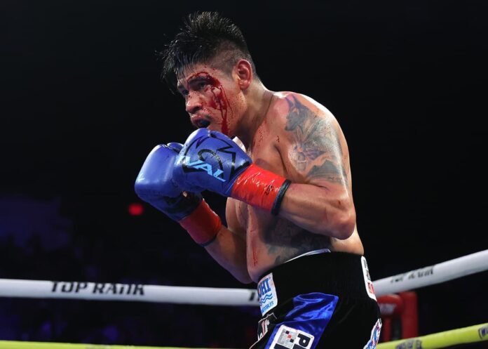 Emanuel Navarrete during his boxing bout against Charly Suarez at Pechanga Arena San Diego