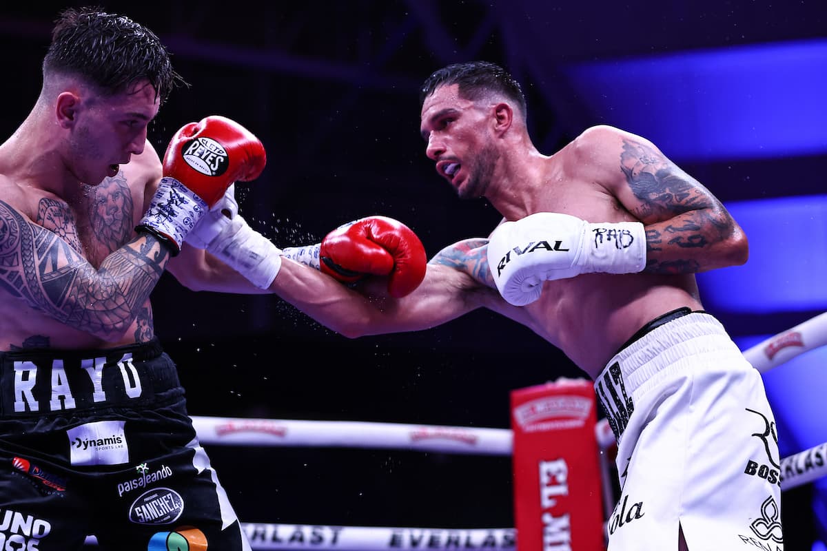 Gabriel Gollaz Valenzuela and Manuel Medina during their bout in Guadalajara, Jalisco, Mexico