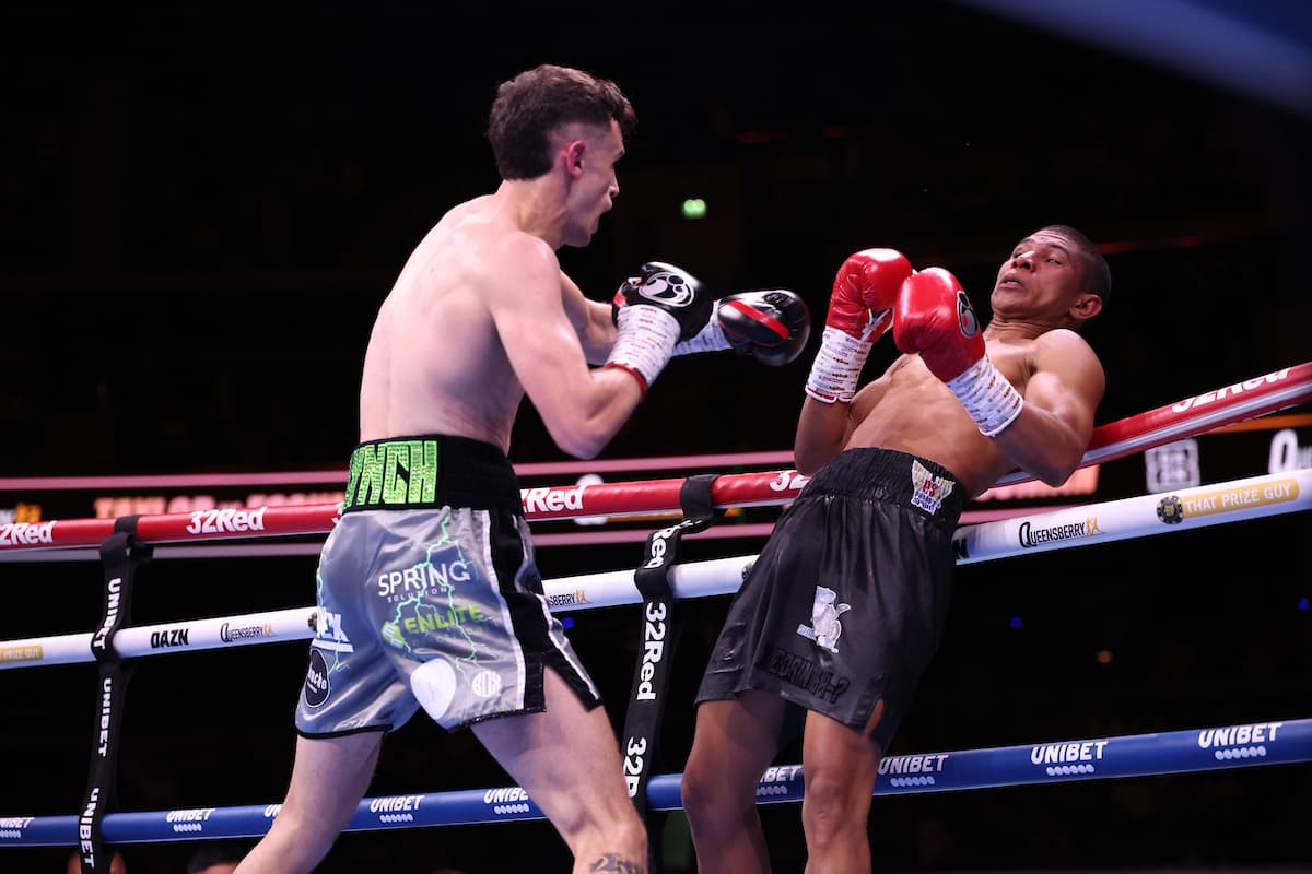 Reese Lynch dominates Jonatas Rodrigo Gomes de Oliveira