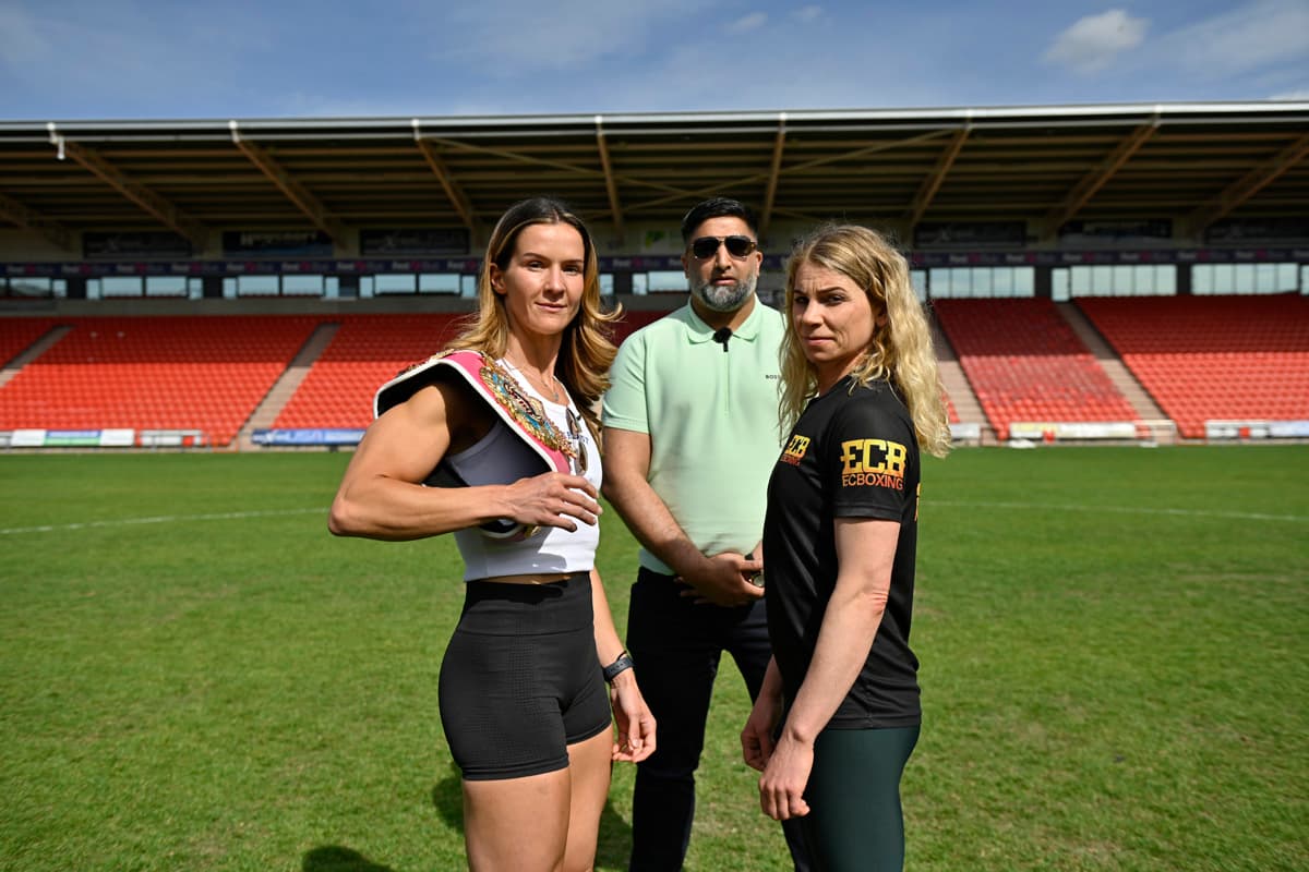 Terri Harper and Natalie Zimmermann at Doncaster Stadium ahead of their boxing bout