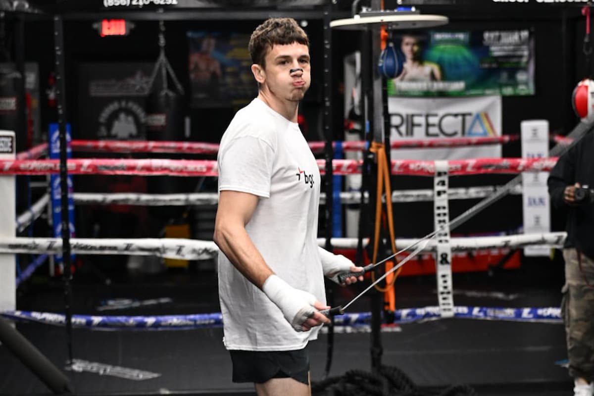 Thomas LaManna skipping during a media workout