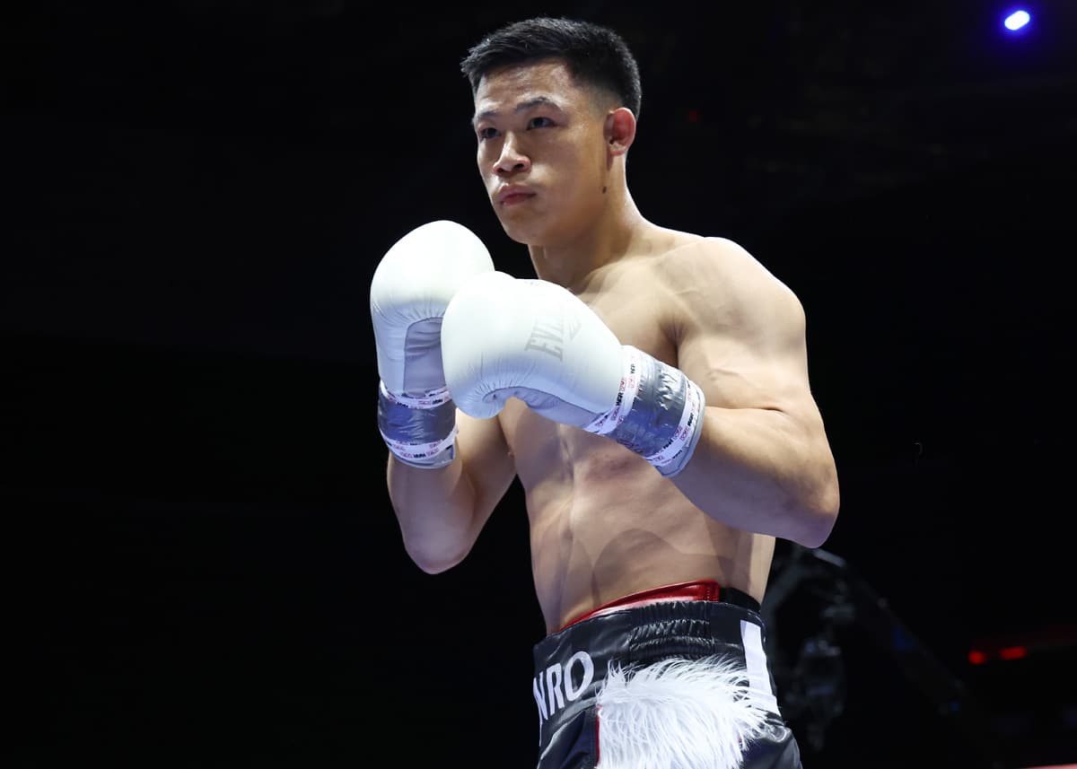 Brandun Lee during his bout against Elias Damian Araujo in Newark, New Jersey