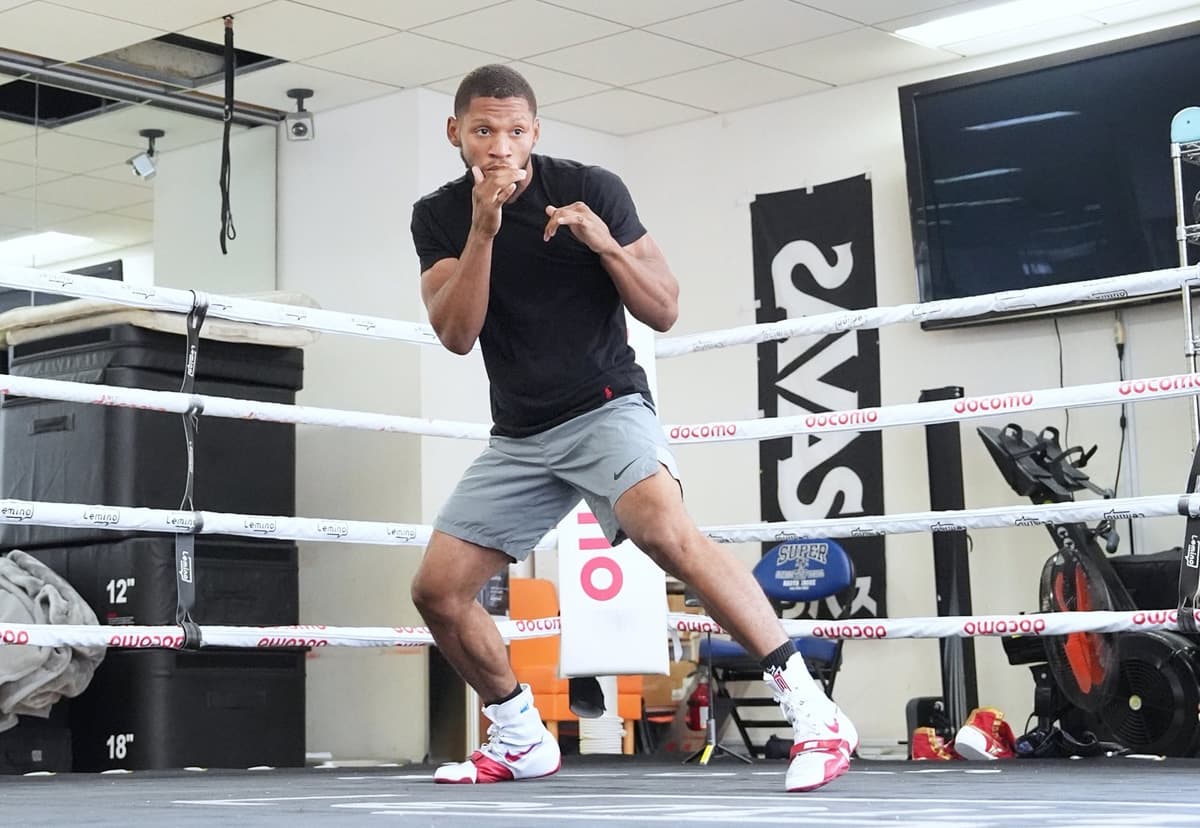 Brian Norman Jr shadowboxing