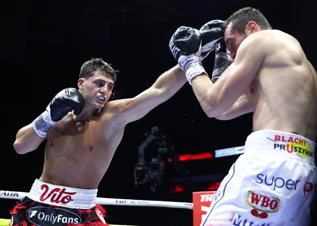 Vito Mielnicki Jr. throws a jab during his bout against Kamil Gardzielik