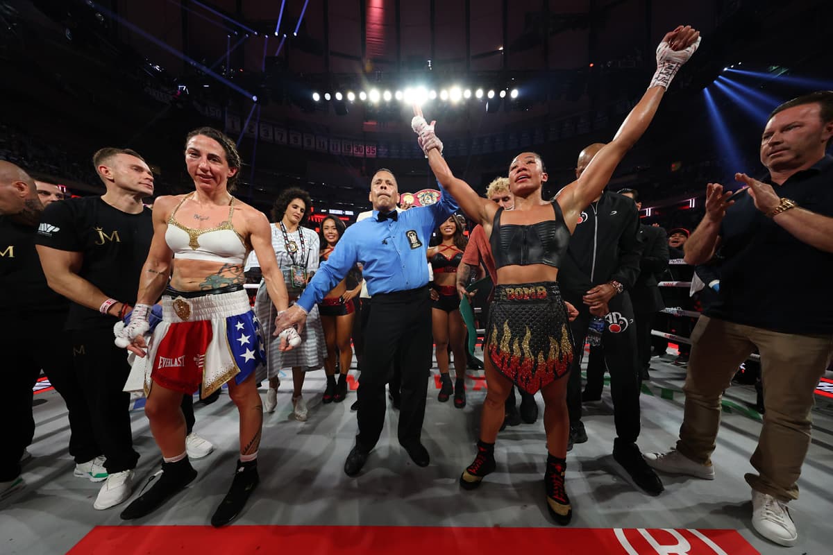 Alycia Baumgardner defeats Jennifer Miranda during their boxing bout at MSG in New York