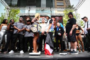 Live results: Claressa Shields defeats Lani Daniels to retain title