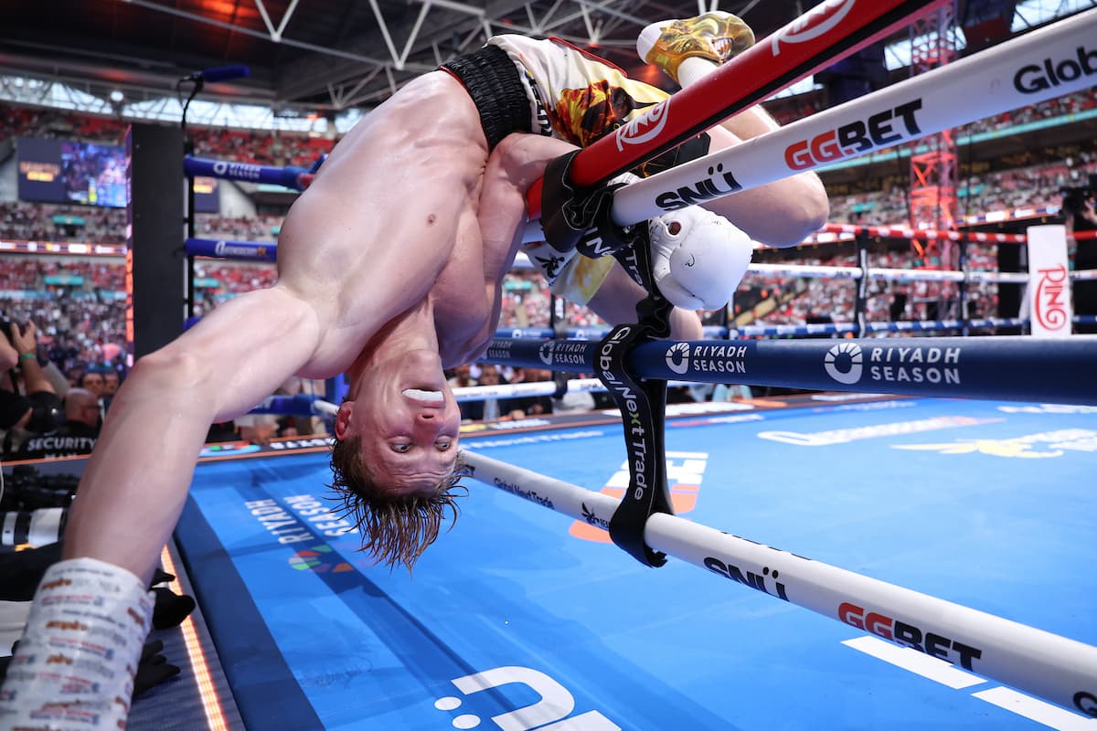 Daniel Lapin during his bout against Lewis Edmondson at Wembley Stadium