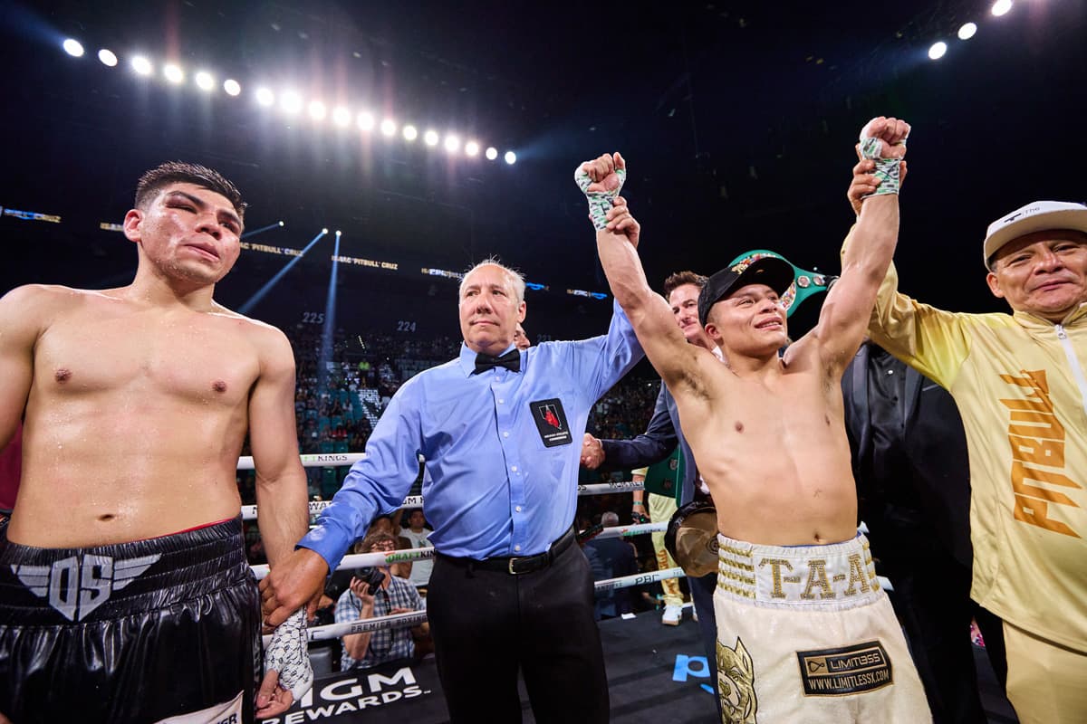 Isaac Cruz defeats Omar Salcido Gamez during their bout at the MGM Grand Garden Arena in Las Vegas