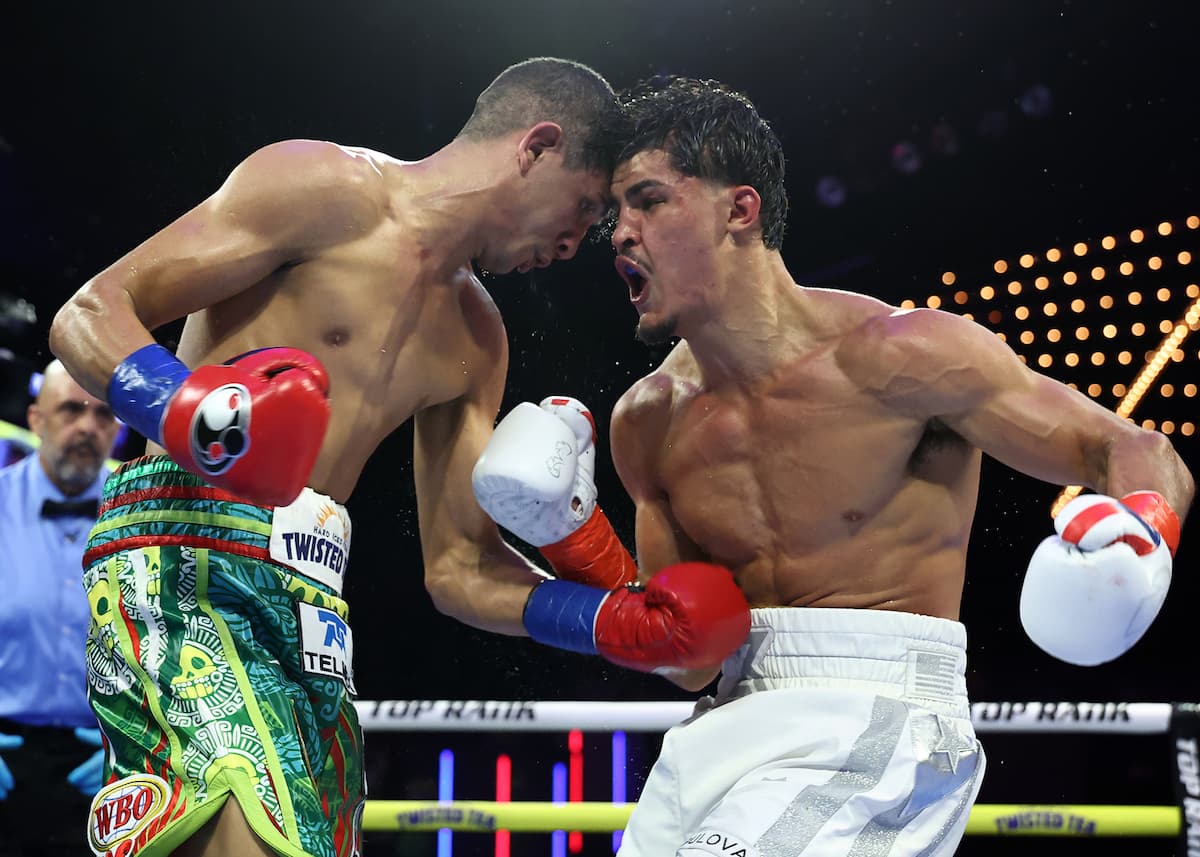 Jorge Garcia Perez and Xander Zayas during their bout at The Theater at Madison Square Garden in New York