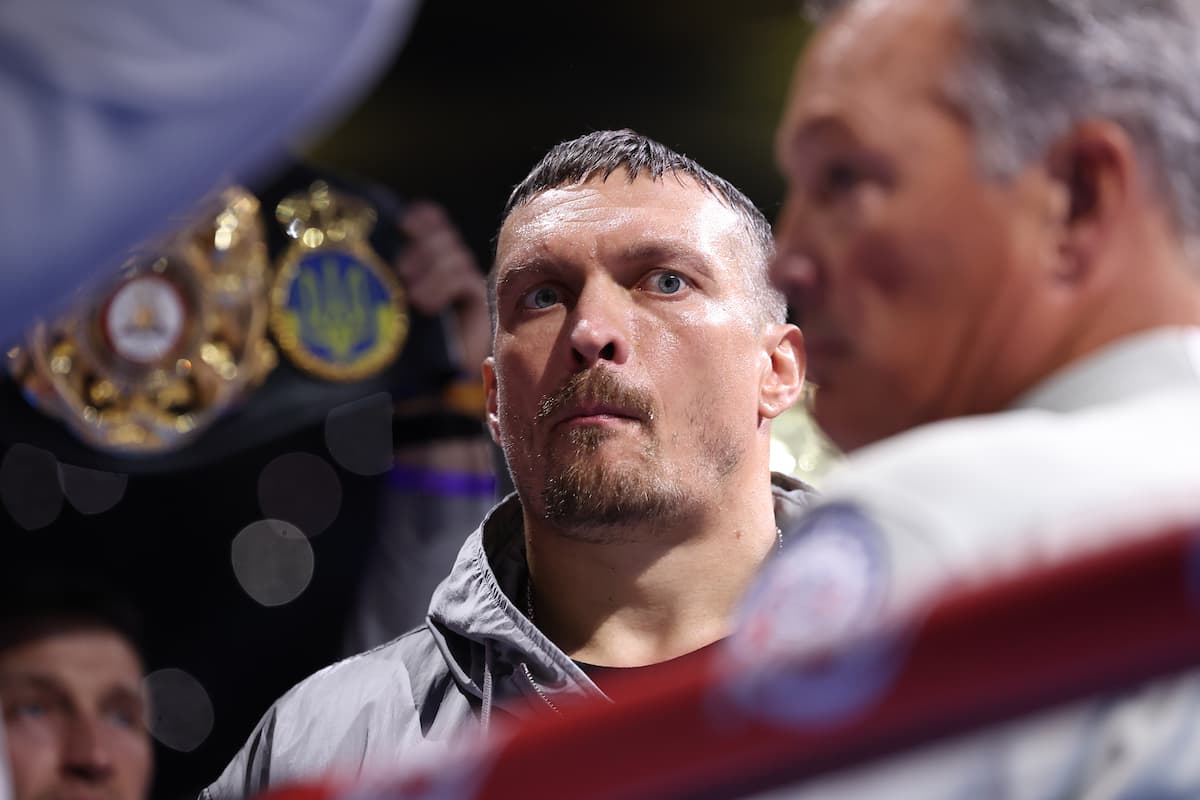 Oleksandr Usyk makes his ring walk