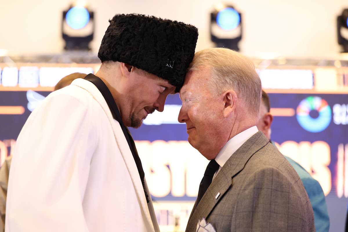 Oleksandr Usyk and Frank Warren