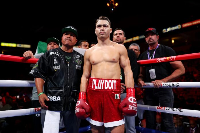 Oscar Duarte in the ring during his boxing match