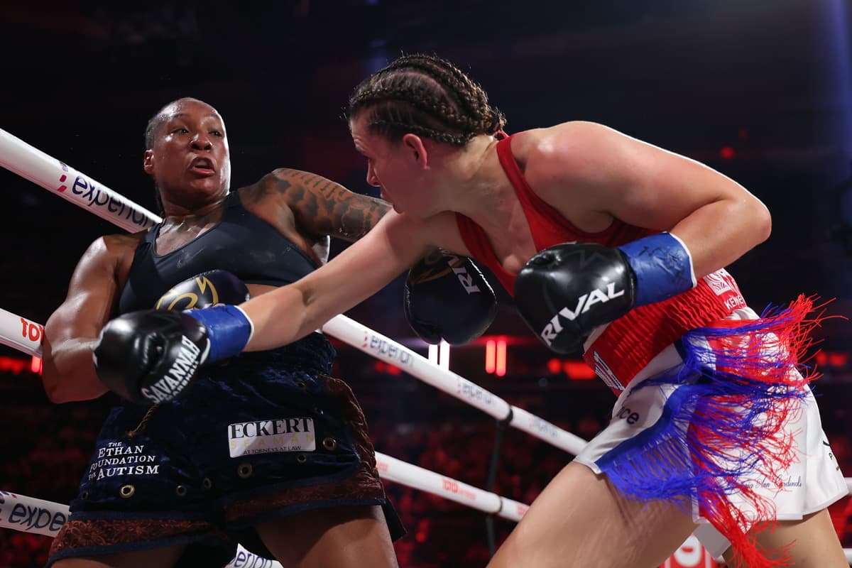 Savannah Marshall throws a punch during her bout against Shadasia Green at MSG in New York