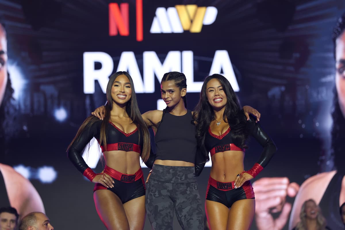 Virginia Sanhouse, Ramla Ali and Delia Sylvain during the weigh-in in New York