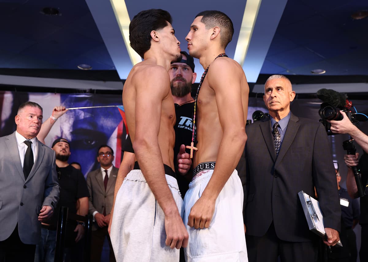 Xander Zayas and Jorge Garcia Perez during their bout at The Theater at Madison Square Garden in New York