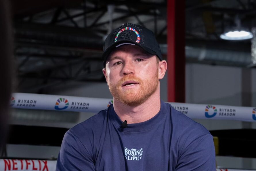 Photos: Canelo Alvarez showcases skills at media workout at UFC Gym ...