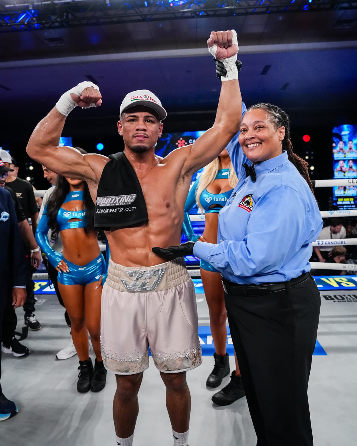 Jamaine Ortiz victorious in his boxing bout at Caribe Royale Orlando